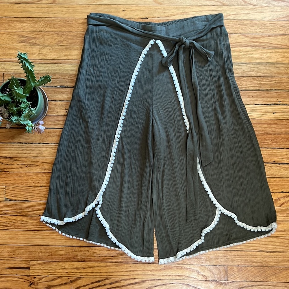 Hayden LA Sage Green Wide Leg Culottes, Cropped Pant, Boho